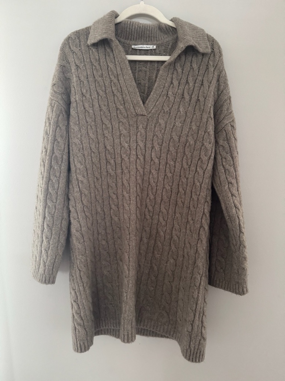 Abercrombie & Fitch Taupe Cable-Knit V-Neck Sweater